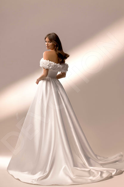 Verenia Princess/Ball Gown Off-shoulder/Drop shoulders Ivory Wedding dress