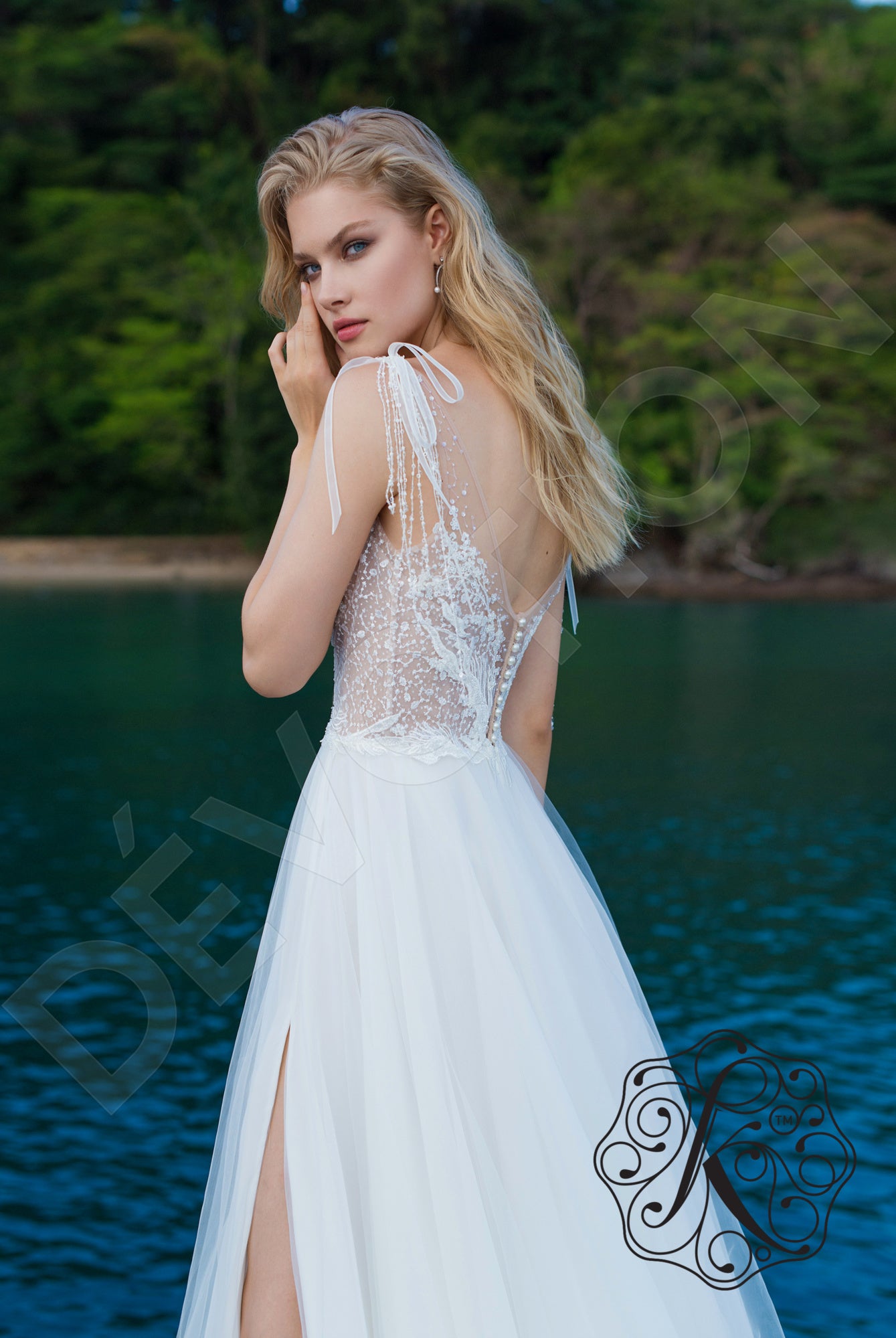 Ivalana A-line Illusion Milk Wedding dress