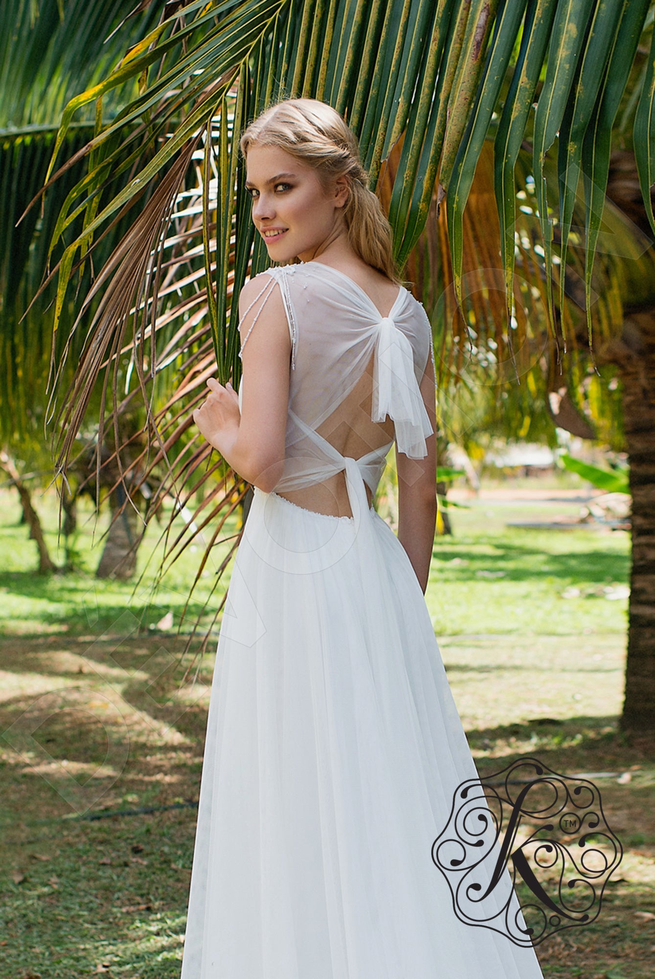 Keiman A-line V-neck Milk Wedding dress