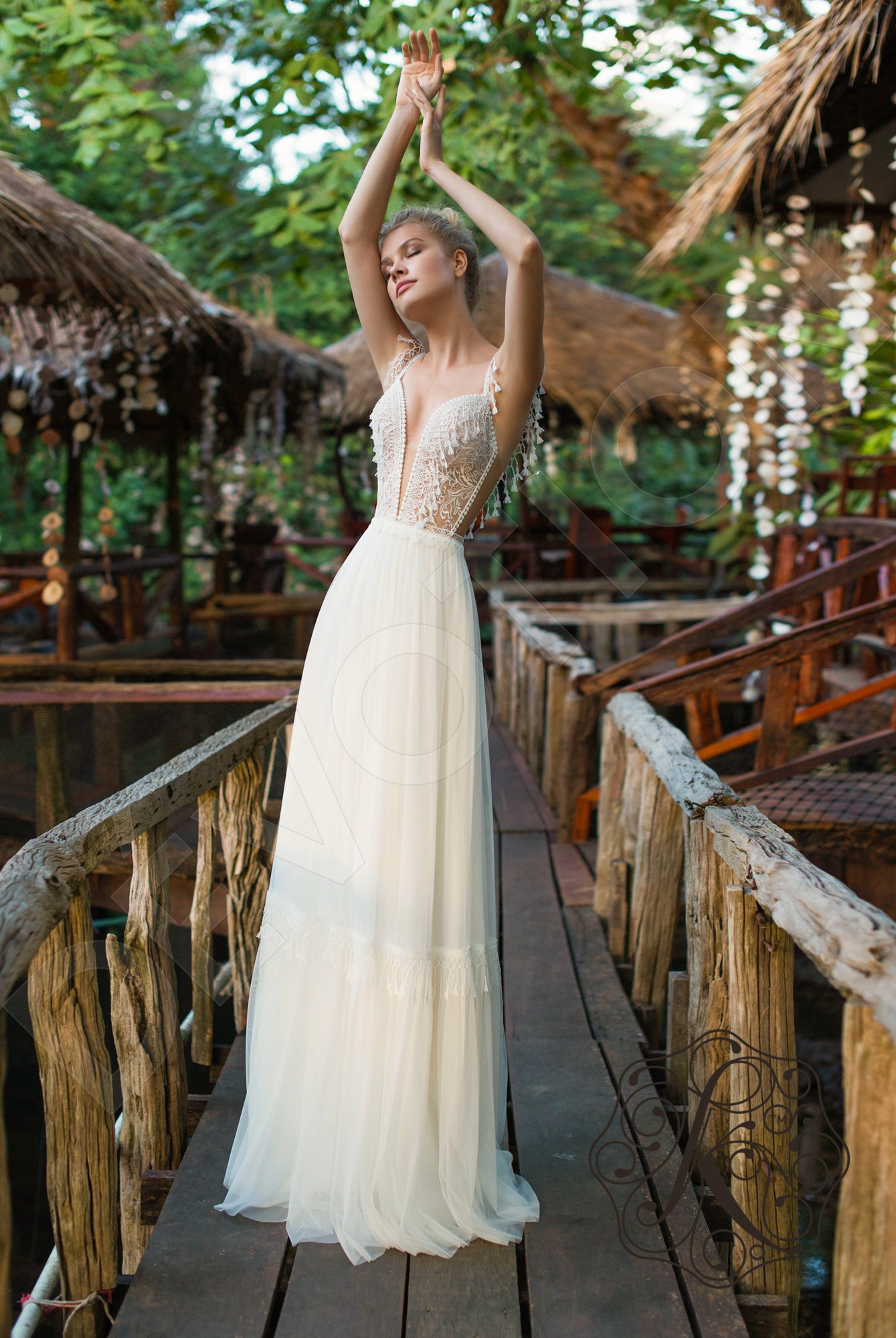 Milora A-line Deep V-neck Milk Wedding dress