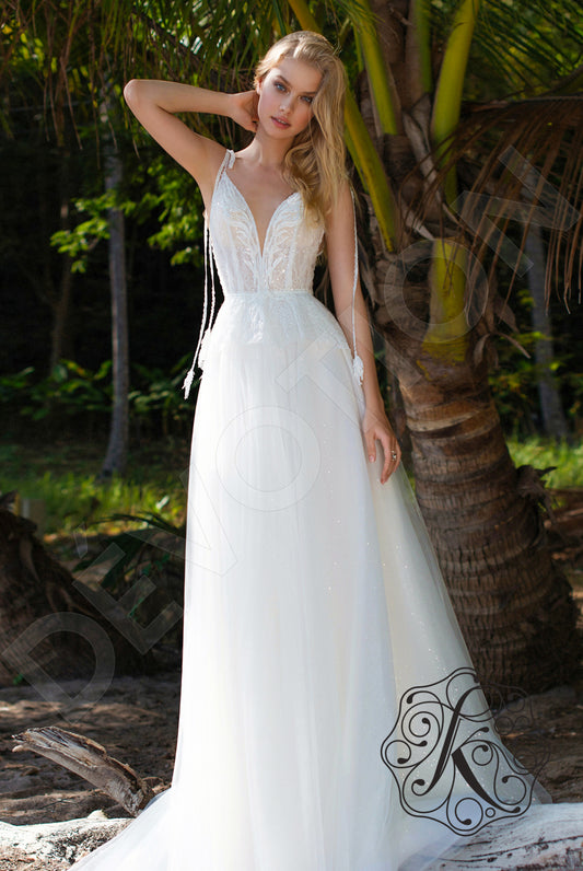 Lunariya A-line Deep V-neck Milk Wedding dress