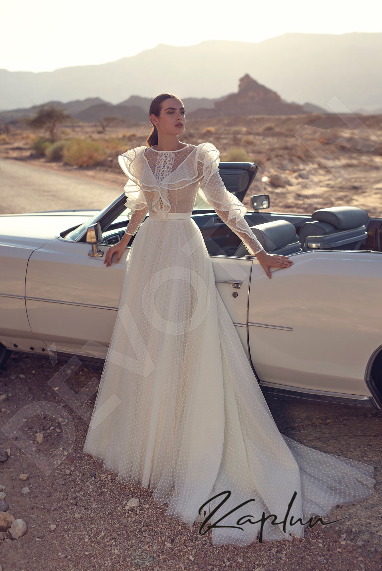 Avinar Full back A-line Long sleeve Wedding Dress 4