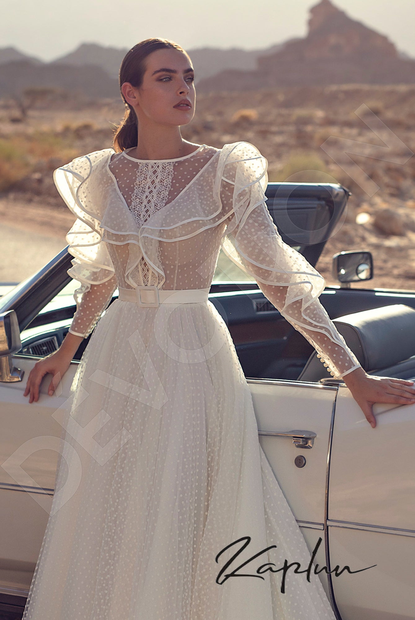 Avinar A-line Boat/Bateau Milk Wedding dress