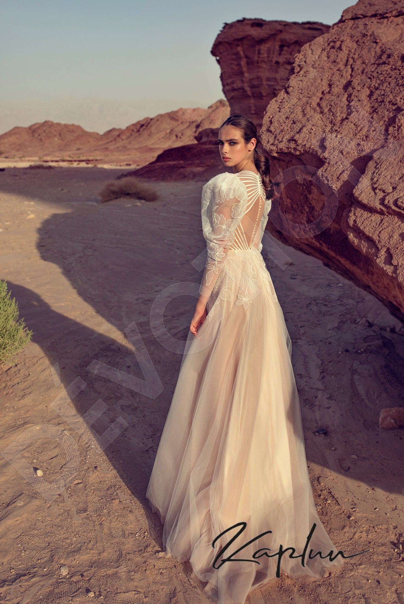 Itana A-line Jewel Vanilla Milk Wedding dress