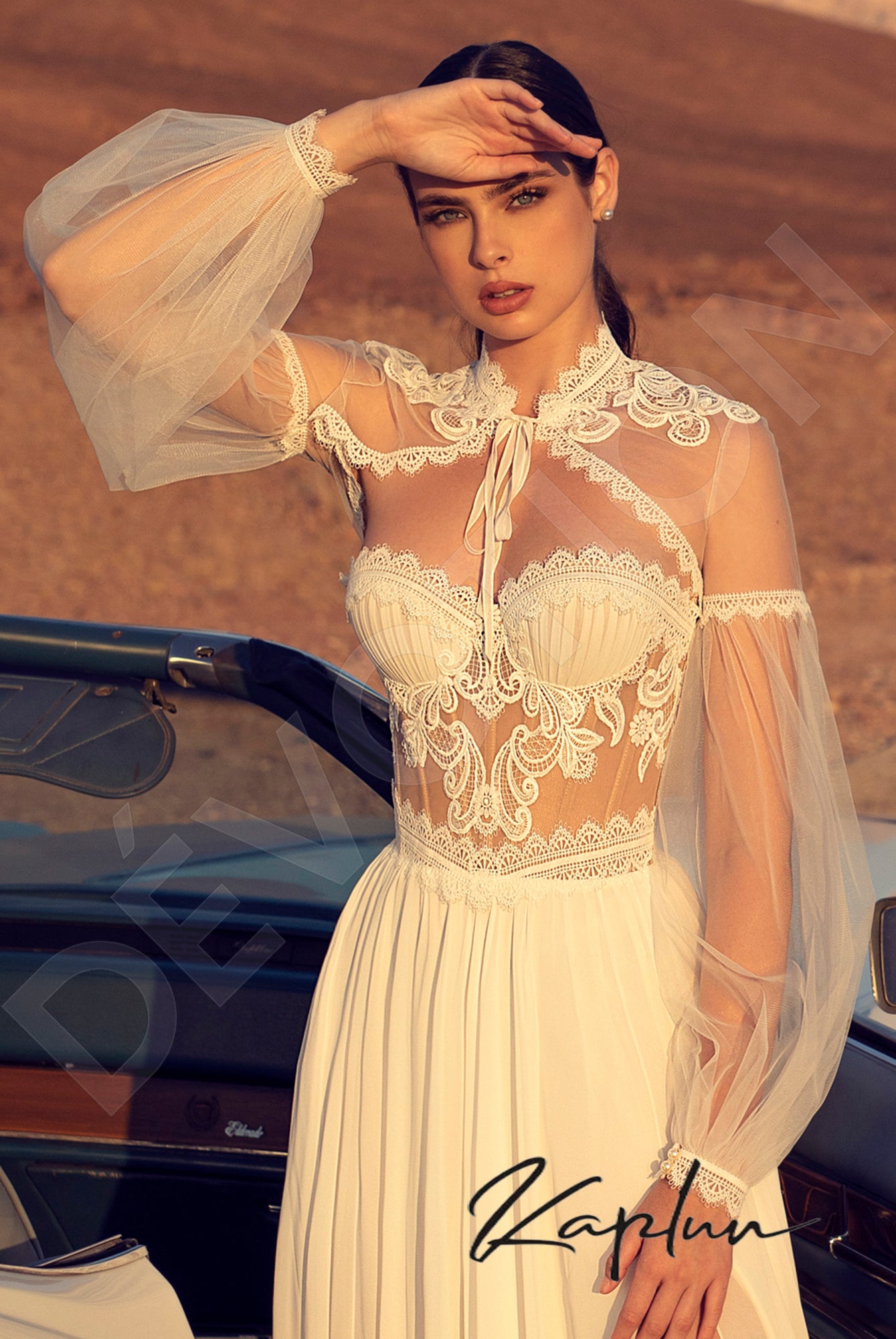 Itery A-line High neck Milk Wedding dress