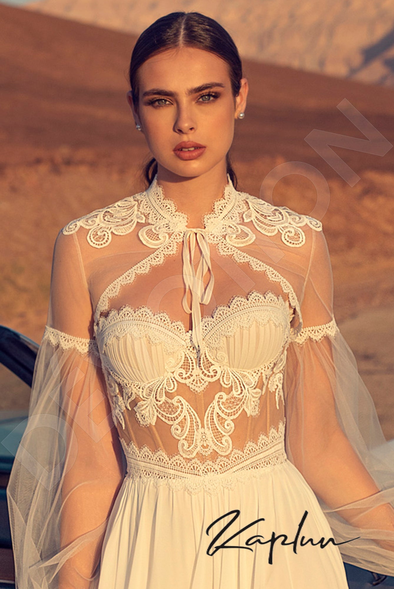 Itery A-line High neck Milk Wedding dress