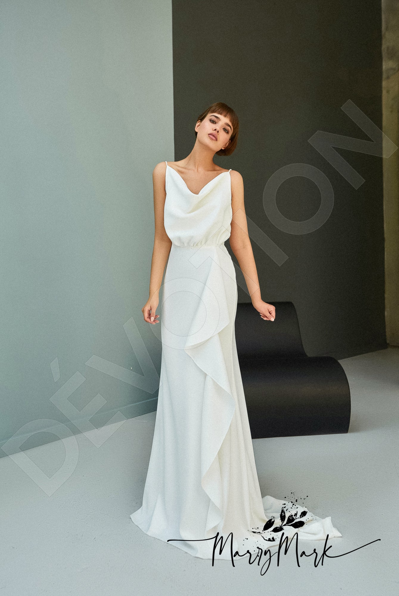 Djuta Open back Trumpet/Mermaid Straps Wedding Dress 5