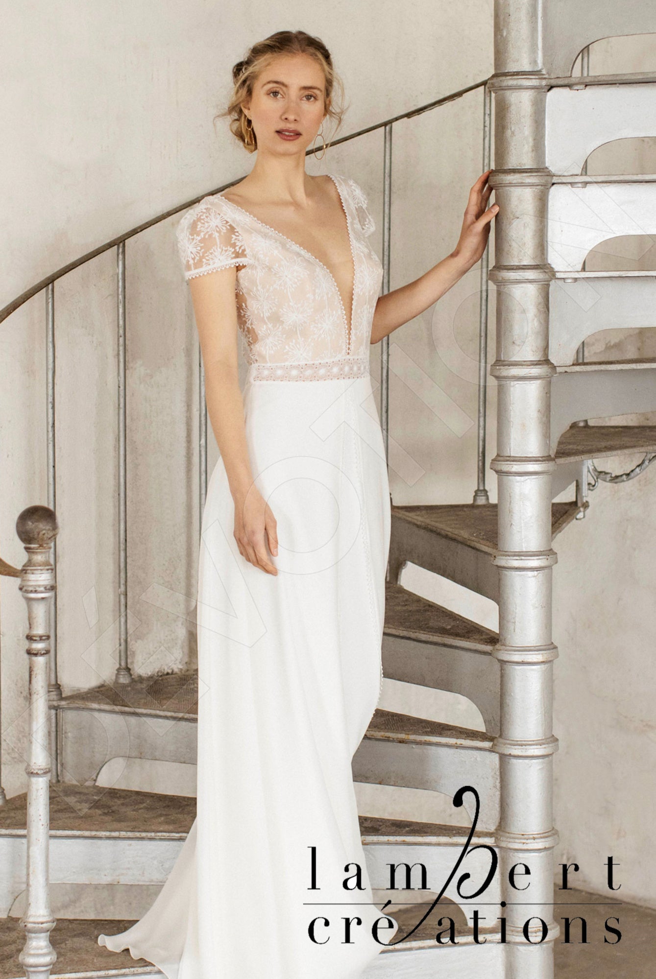 Appalaches A-line Deep V-neck Ivory Nude Wedding dress