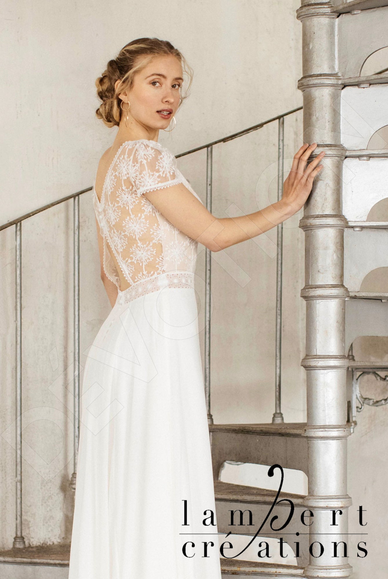 Appalaches A-line Deep V-neck Ivory Nude Wedding dress