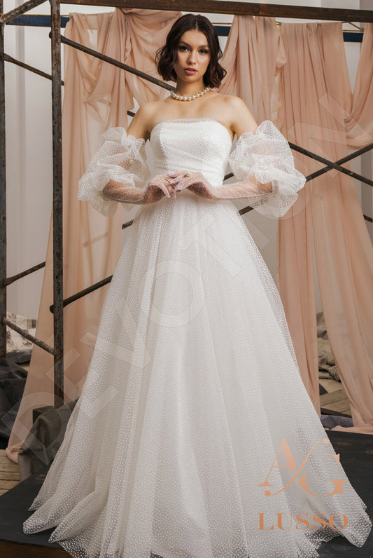 Sabrita A-line Straight across LightMilk Wedding dress