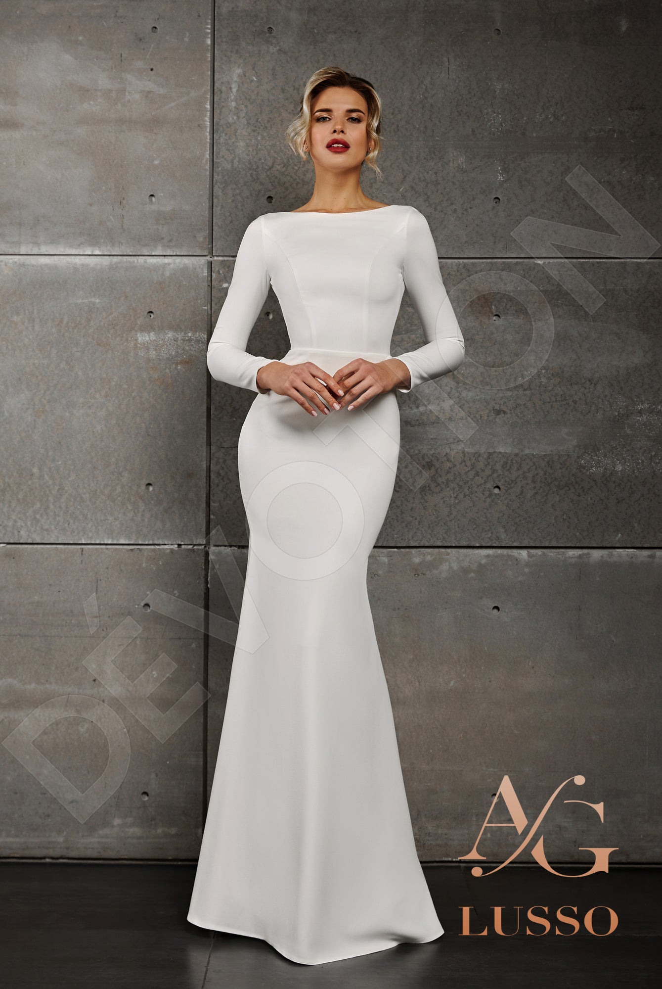 Avril Trumpet/Mermaid Boat/Bateau Milk Wedding dress