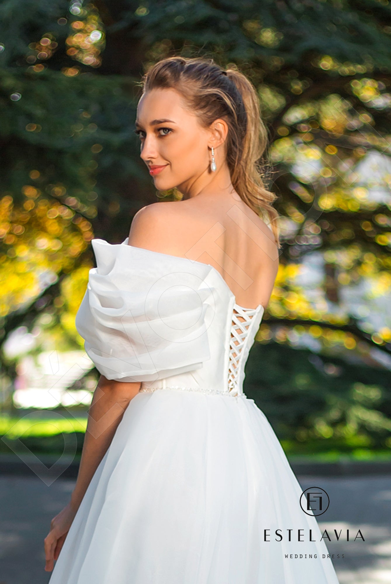 Cataline A-line Straight across Milk Wedding dress
