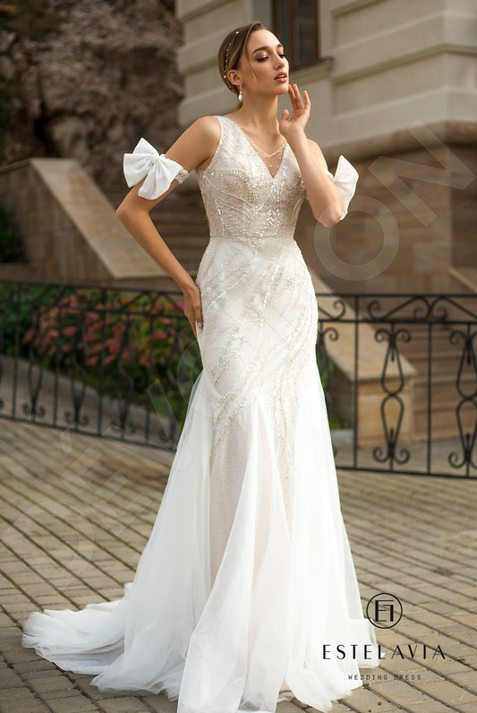 Laurencia Trumpet/Mermaid V-neck Milk Cappuccino Wedding dress