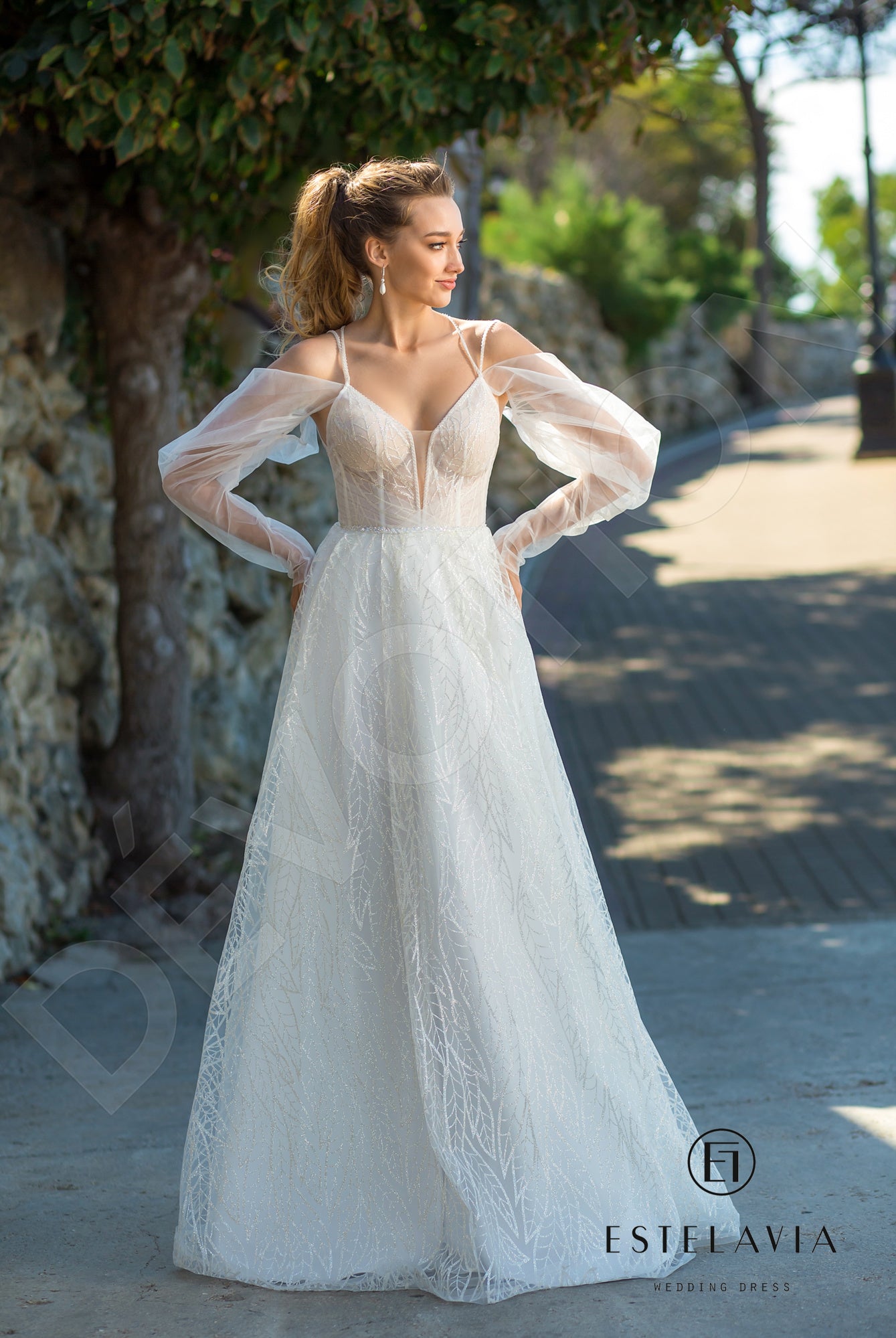 Magdina A-line V-neck Milk Wedding dress