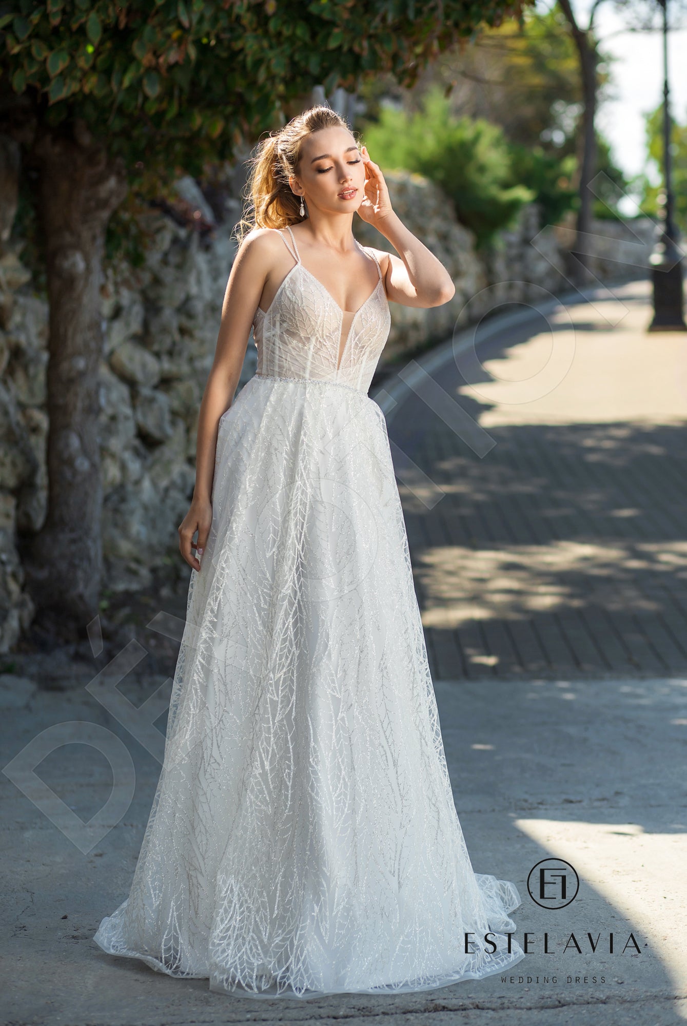 Magdina Open back A-line Detachable sleeves and straps Wedding Dress 6
