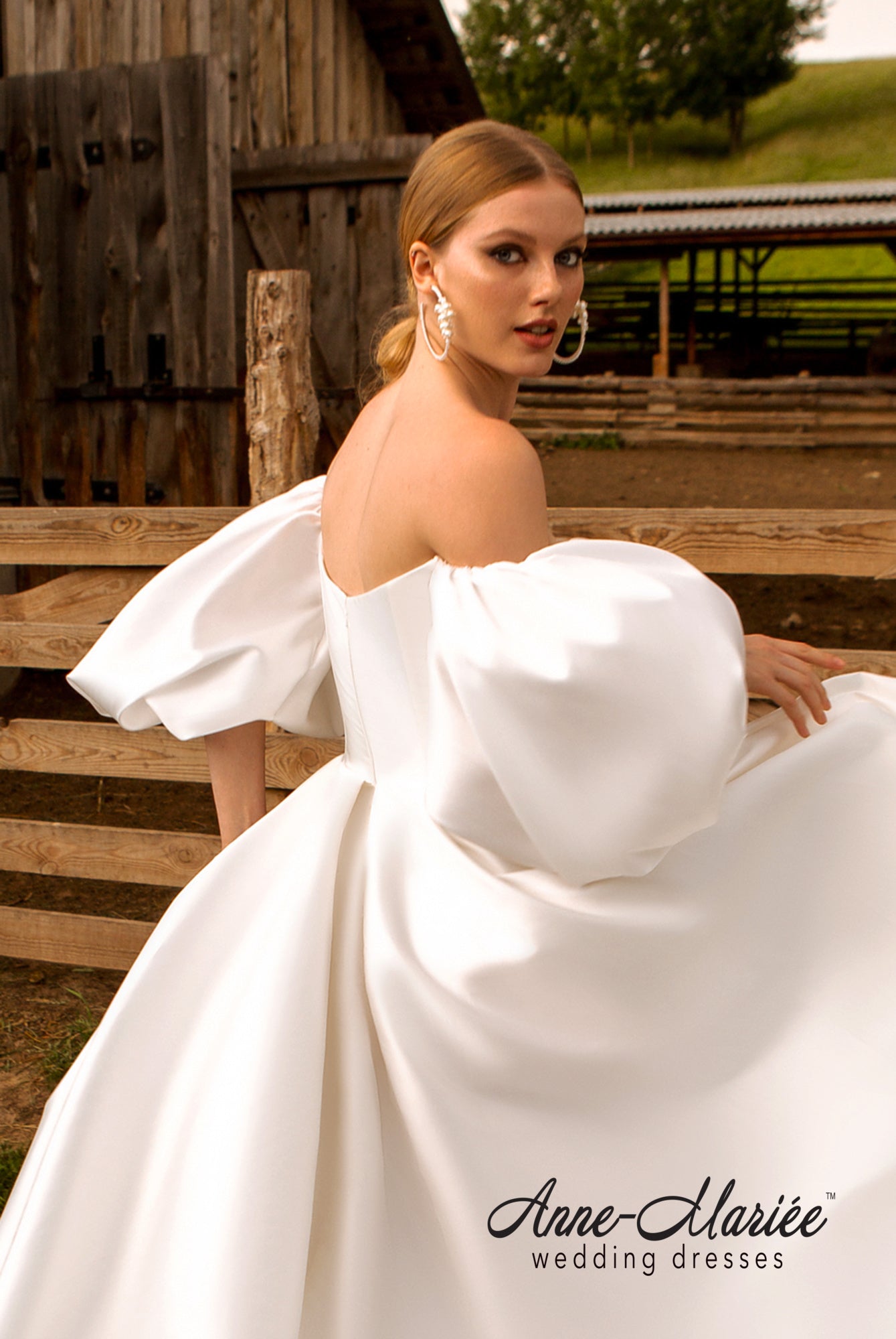 Rita A-line Off-shoulder/Drop shoulders Ivory Wedding dress