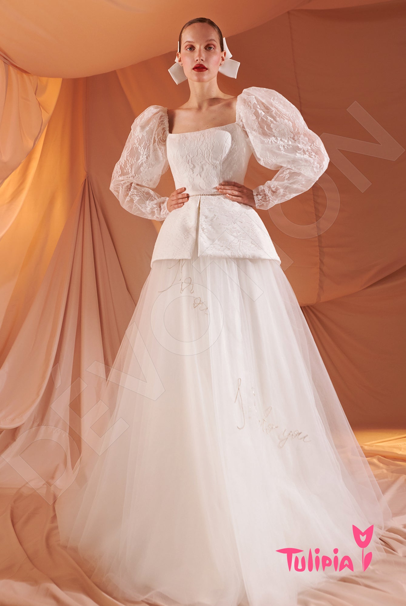 Lorenza A-line Square Milk Wedding dress
