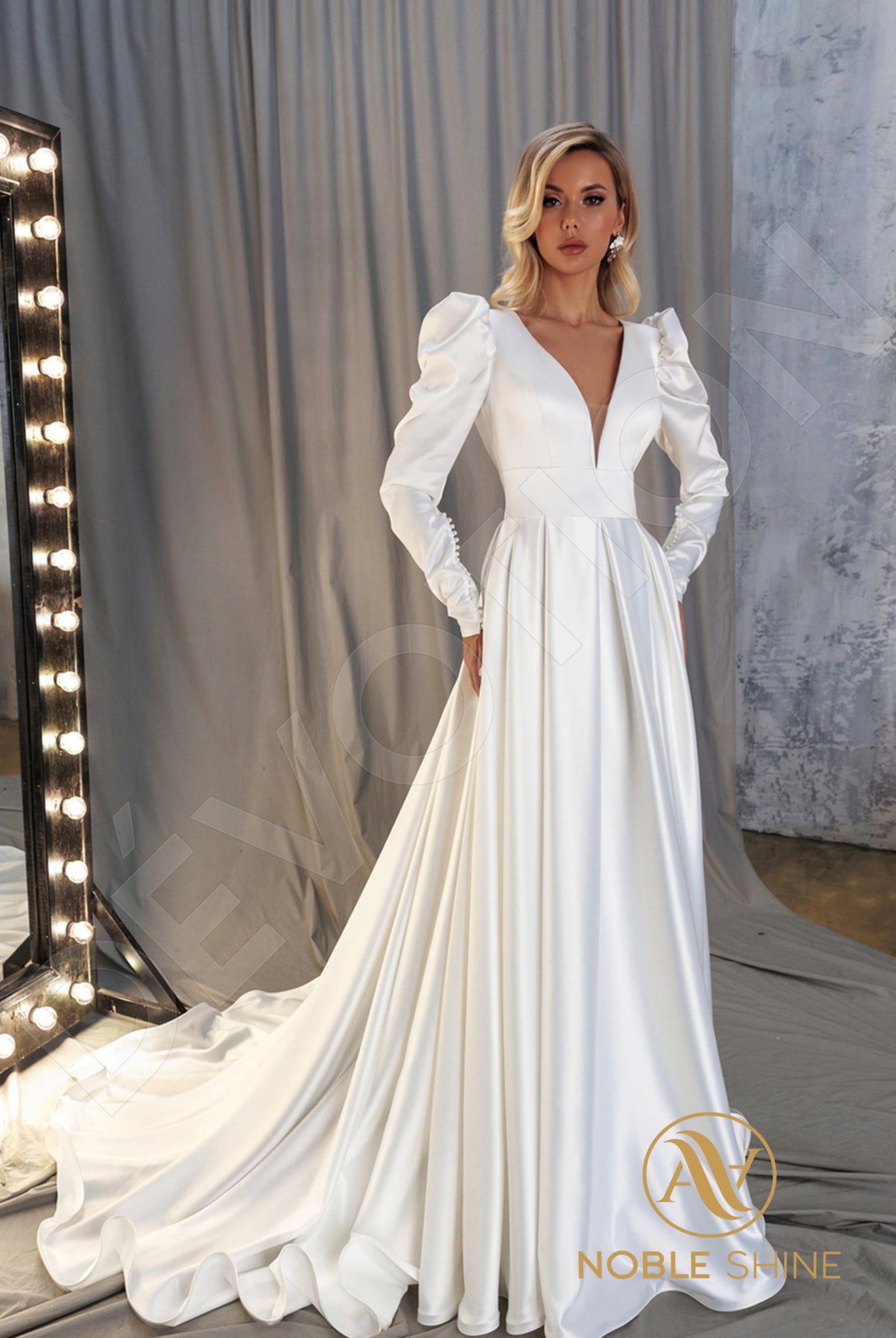 Avonmora A-line Deep V-neck Milk Wedding dress