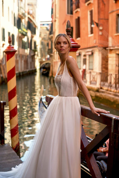 Samilla A-line Square Ivory Wedding dress 2