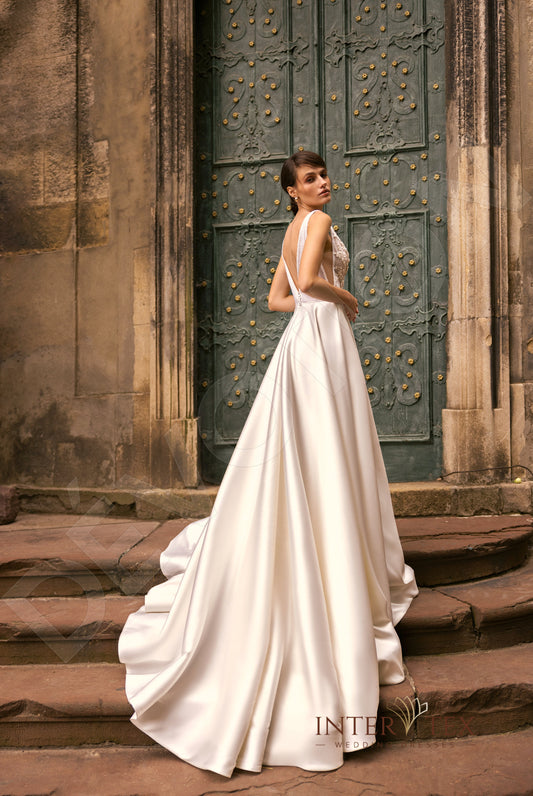 Ide A-line Deep V-neck Milk Wedding dress