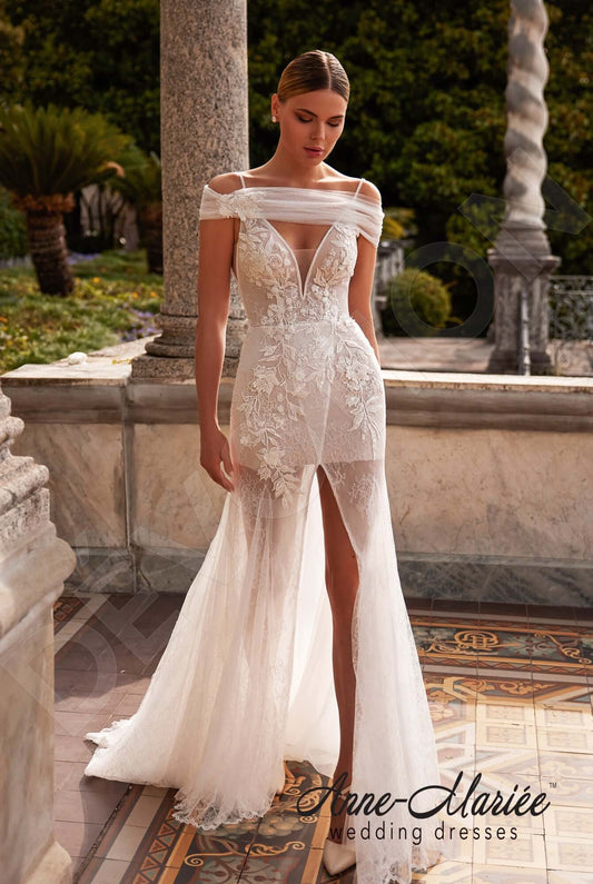 Agata Trumpet/Mermaid Deep V-neck Milk Wedding dress
