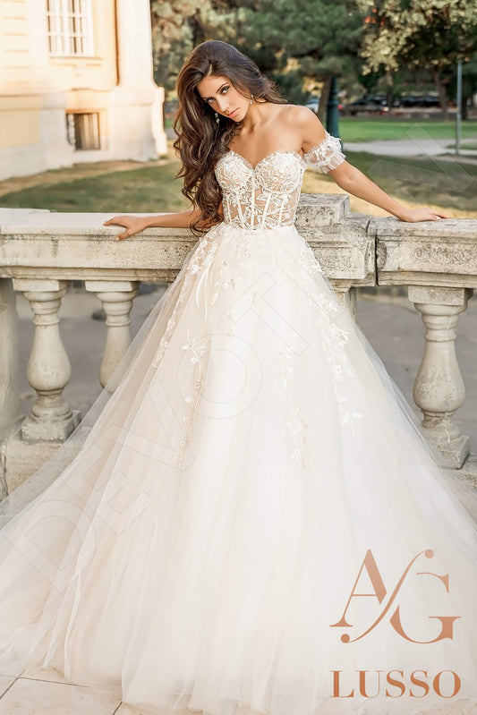 Xilia A-line Sweetheart Ivory Carne Wedding dress