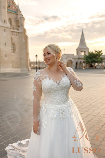 Henriette Full back A-line Long sleeve Wedding Dress 2