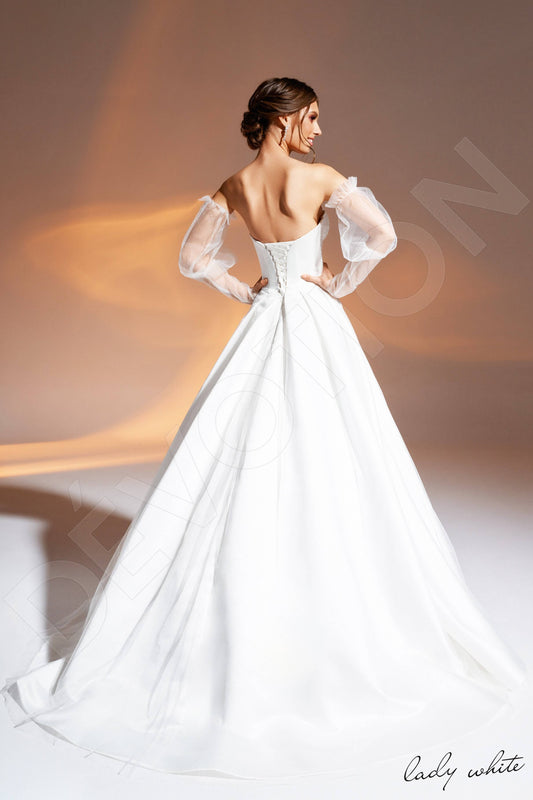 Mert A-line Sweetheart Ivory Wedding dress