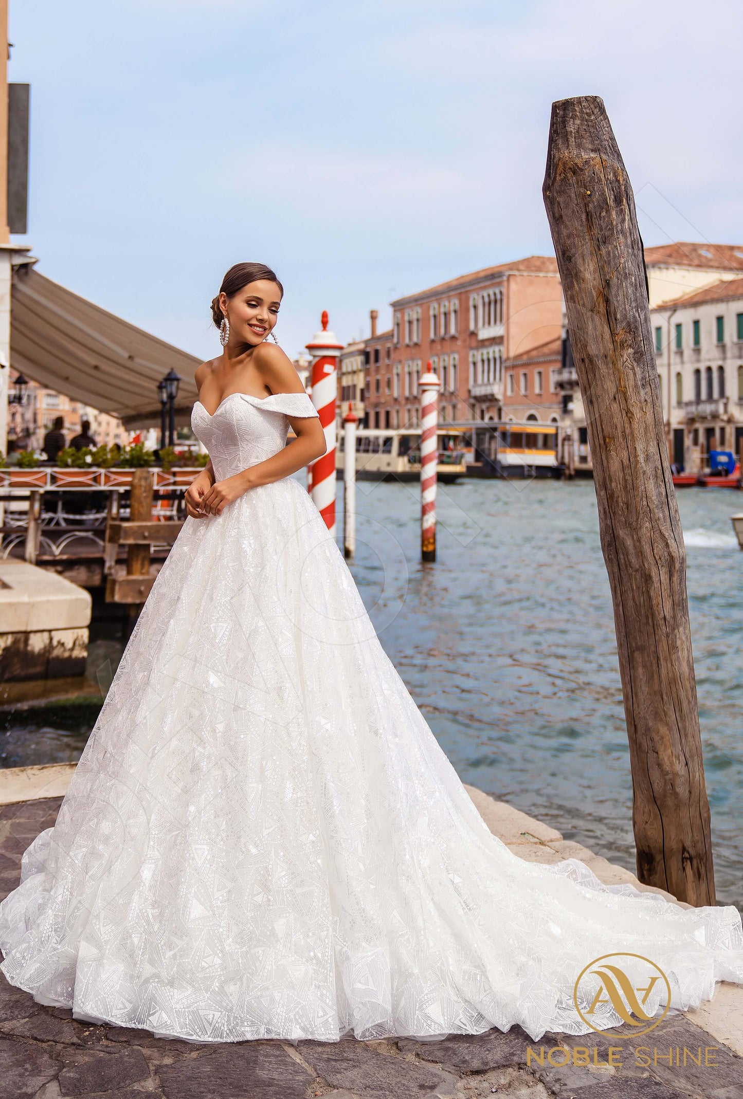 Esmeralda Open back A-line Straps Wedding Dress 5
